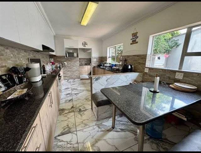 3 BEDROOM HOUSE FOR SALE IN BIRCHLEIGH